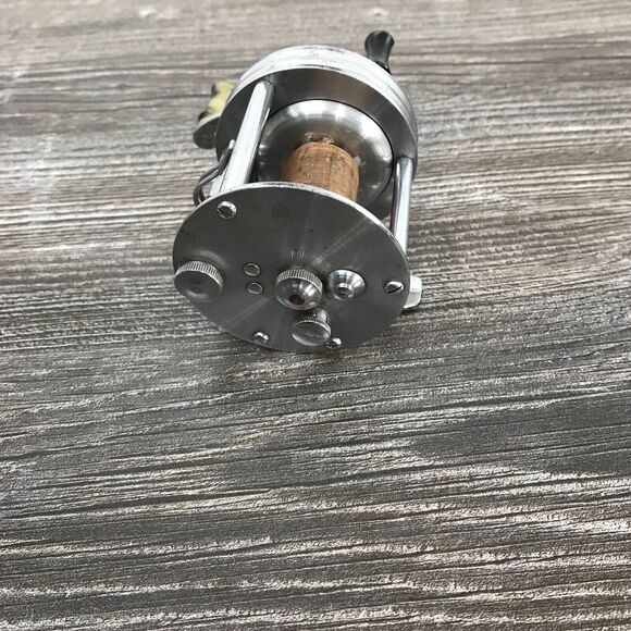 Shakespeare Criterion 1960 Vintage Fishing Reel - Picture 4 of 6